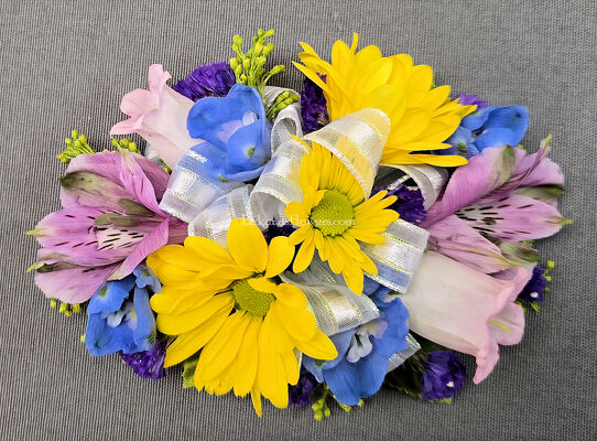 Farm Fresh Wristlet from Bakanas Florist & Gifts, flower shop in Marlton, NJ