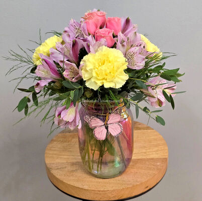 Sunshine Posey from Bakanas Florist & Gifts, flower shop in Marlton, NJ